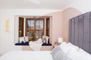 4 bedrooms, desk, iron/ironing board, travel cot