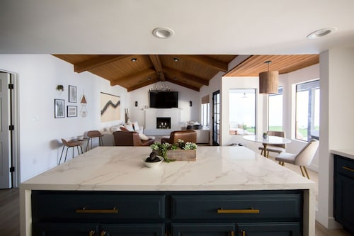 Private Family Oasis+Heated Pool+Golf+Hike+Dink Pickleball Court