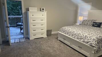 4 bedrooms, iron/ironing board, travel crib, free WiFi