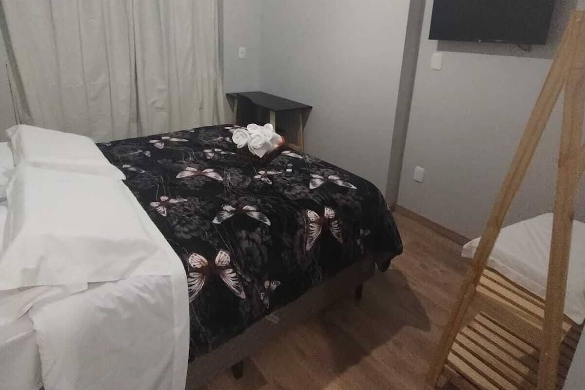 Free WiFi, bed sheets
