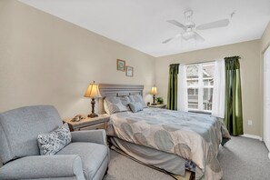 Comfort Townhome | 3 bedrooms, in-room safe, individually decorated, individually furnished - Modern & Comfy 20min to Disney Queenbeds (Kissimmee)