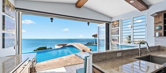 Spectacular Pool  |  HOT TUB | Swim-Up-Bar | Walk to Beach