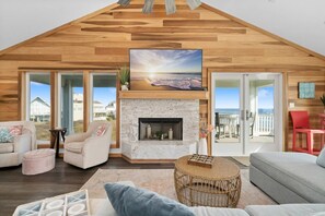 Smart TV, stereo - *Beachfront Designer's Dream | Pirates Beach* (Galveston)