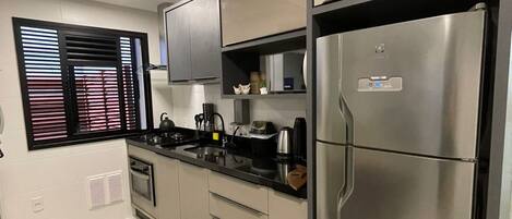 Honeymoon Apartment | 2 bedrooms, individually decorated, individually furnished, desk