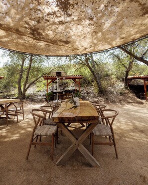 Outdoor dining - Mexico en la Piel (Valle de Guadalupe)