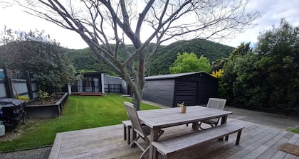 Just 3 minutes walk from the marina this Family getaway also has a Games room!