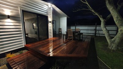 Just 3 minutes walk from the marina this Family getaway also has a Games room!