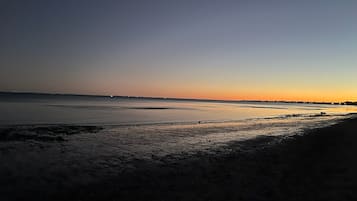 Solsenger og strandhåndklær