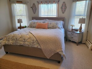 1 bedroom, travel cot, WiFi, bed sheets - Getaway! Close to beach, outlet shopping & golf! (Millsboro)