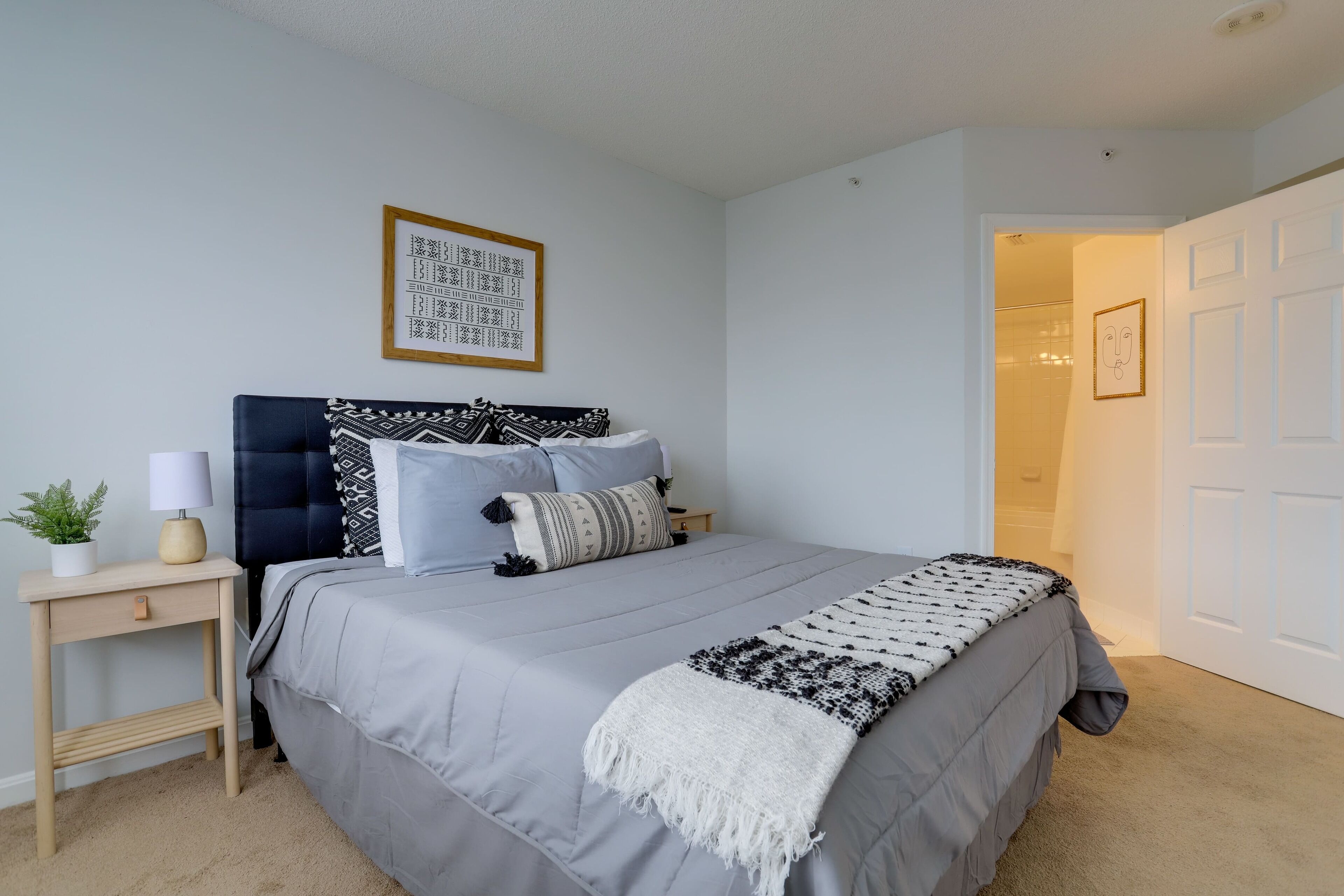 City Apartment | 2 bilik tidur, peralatan tempat tidur premium, seterika/papan seterika 