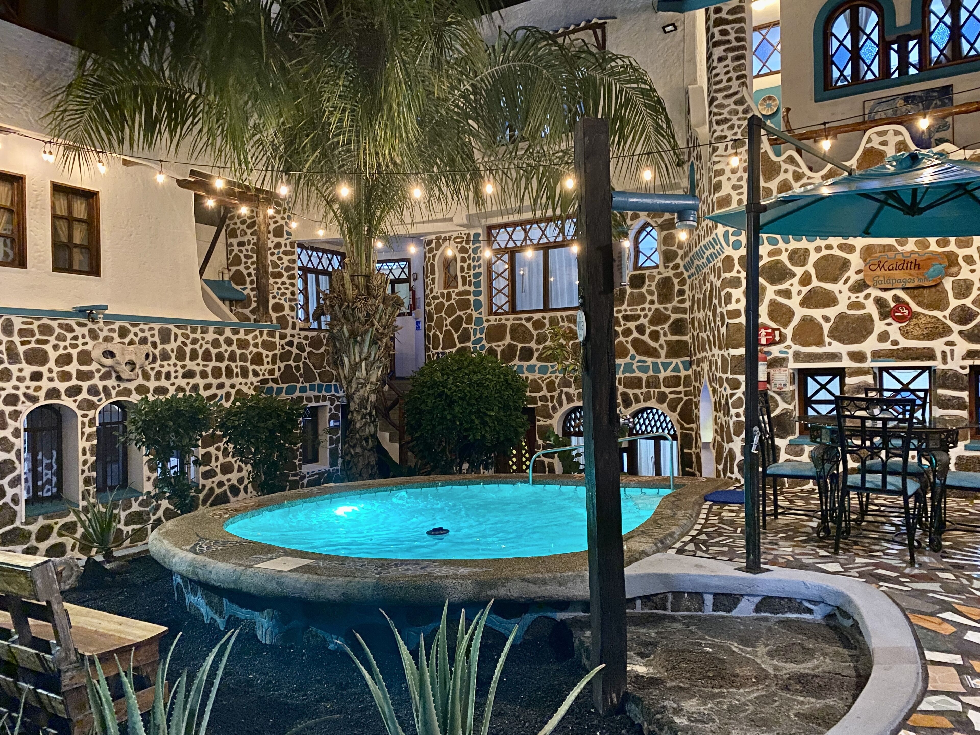 حمّام سباحة خارجي