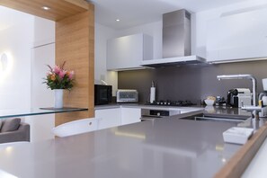 Apartment | Private kitchen | Espresso maker, coffee/tea maker, electric kettle, dining tables - Reve de Saint Barth (St. Barthelemy)