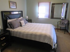 3 bedrooms, iron/ironing board, bed sheets