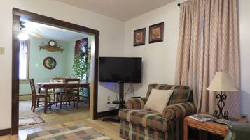 TV connectée, lecteur de DVD, livres, vidéothÚque