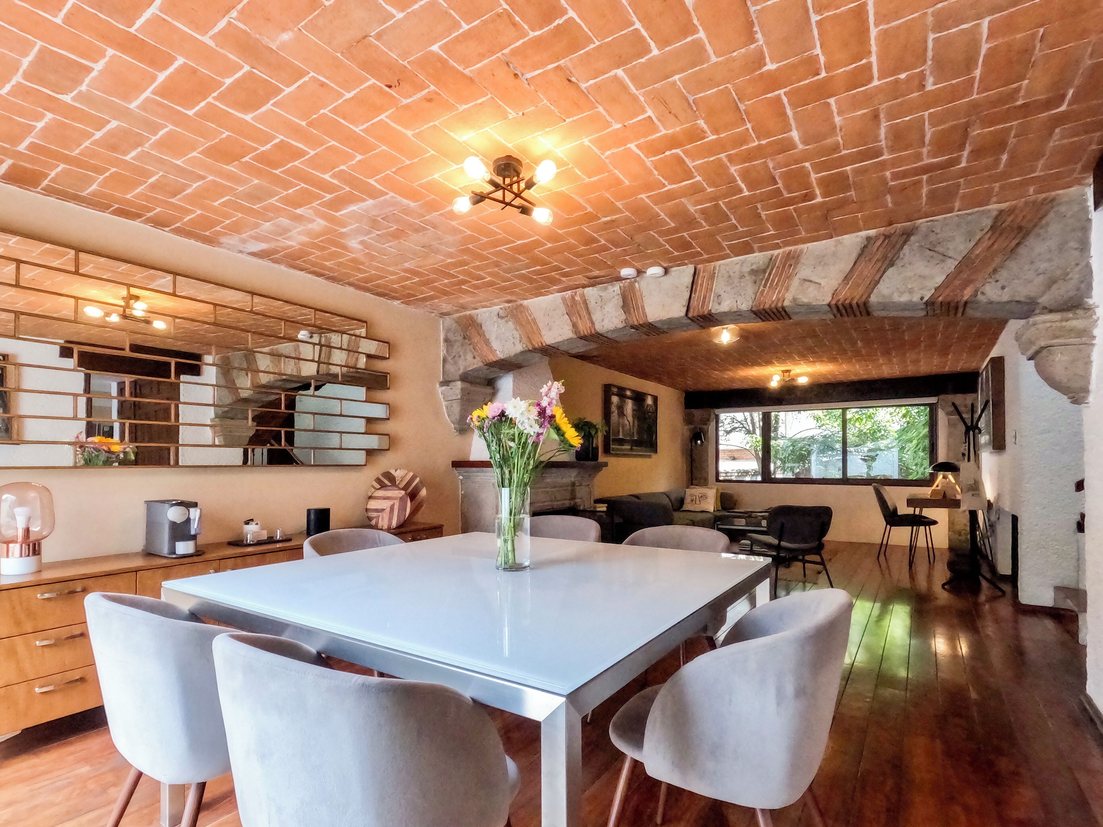 Exclusive House | Living area | 55-inch LED TV with digital channels, TV, smart speakers