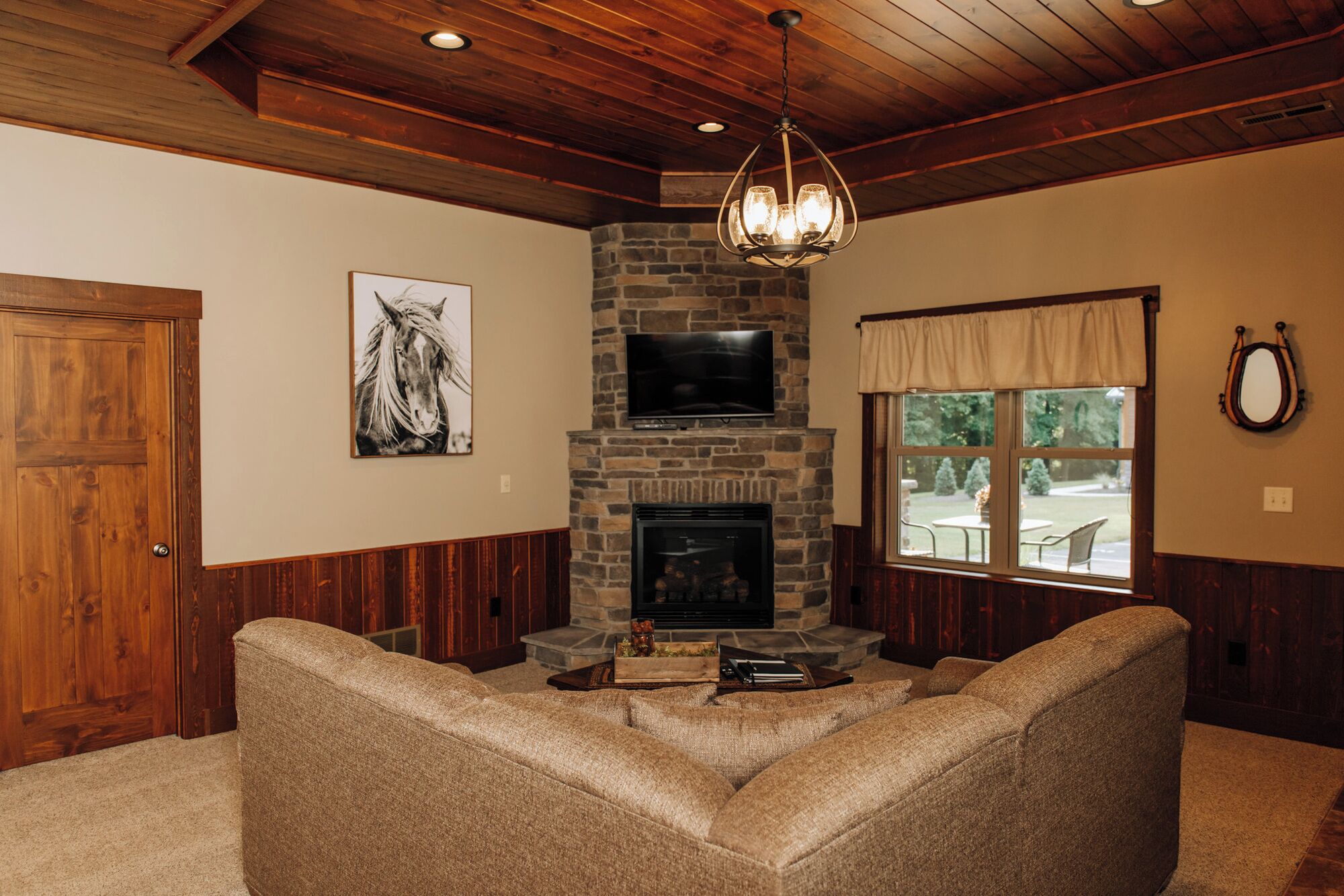 TV, fireplace, DVD player