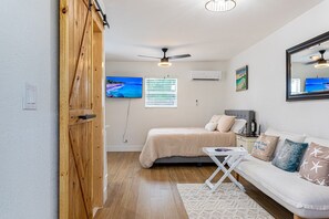 1 bedroom, desk, iron/ironing board, free WiFi