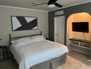 3 bedrooms, iron/ironing board, travel crib, free WiFi