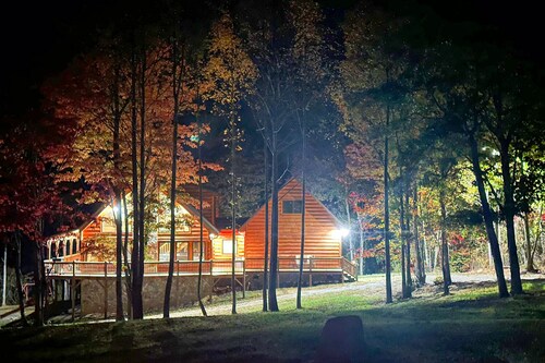 Private Mountain Lodge 5 Masters, Large Cabin Mt. Airy, NC