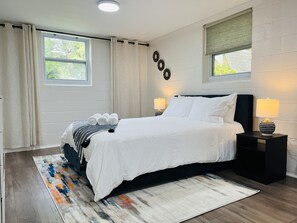 1 habitación, escritorio, tabla de planchar con plancha y wifi gratis 