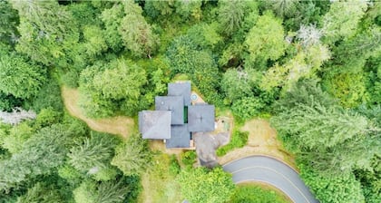 Iconic Union Skyhouse with Hood Canal views