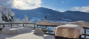Alpine chalet 10 km from La Clusaz and Le Grand Bornand