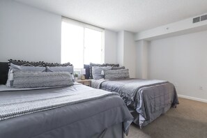 City Apartment | 2 bedrooms, iron/ironing board, free WiFi, bed sheets