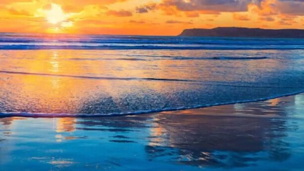A sunset over a beach with waves reflecting the sky. - Unit 2 - B Ave Bungalows · Beachside 1/1, 5-10 Min Walk to Coronado Beach! (Coronado)