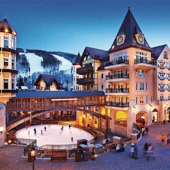 4295 Columbine 13 · Top Floor Corner Unit With Views, Fireplace