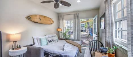 1 bedroom, iron/ironing board, travel cot, WiFi