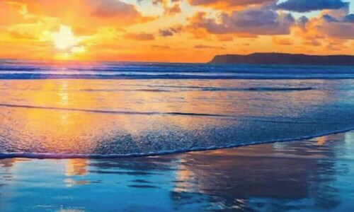 Unit C - B Ave Bungalows · Surf Shack Studio, 5 Min Walk to Coronado Beach!