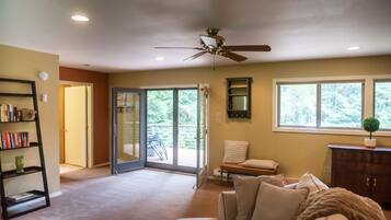 Smart TV, DVD player, books