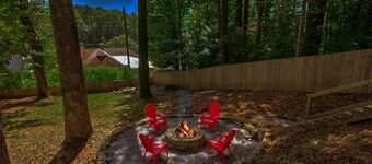 NOLA House | Pet-Friendly Home Near Asheville with Hot Tub!