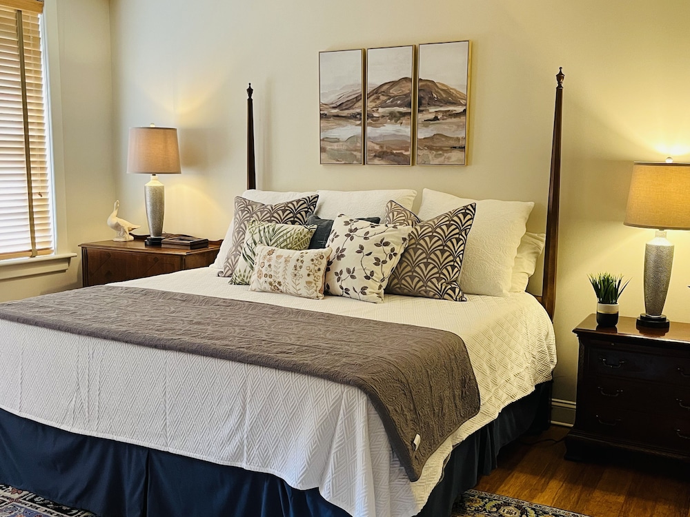 Brand New Listing Historic condo hidden in the heart of Biltmore