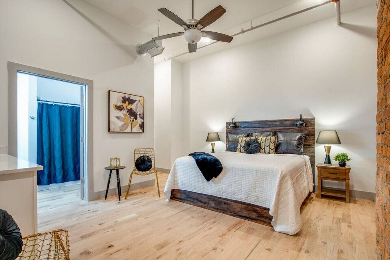 4 bedrooms, iron/ironing board, free WiFi, bed sheets