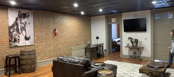 NEW “Bourbon on the Square” Downtown Rustic Loft