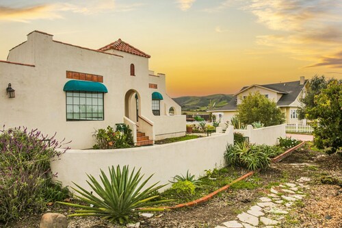 1920 Spanish Style California Casitas