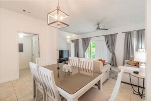 Interior - Beautiful Villa 10 minutes from Disneyworld! (Kissimmee)