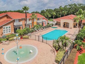 A heated pool - Beautiful Villa 10 minutes from Disneyworld! (Kissimmee)
