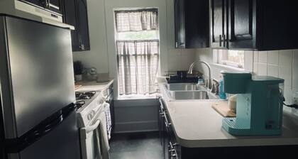 Clearwater Cottage - 2 BR / 1 Bath