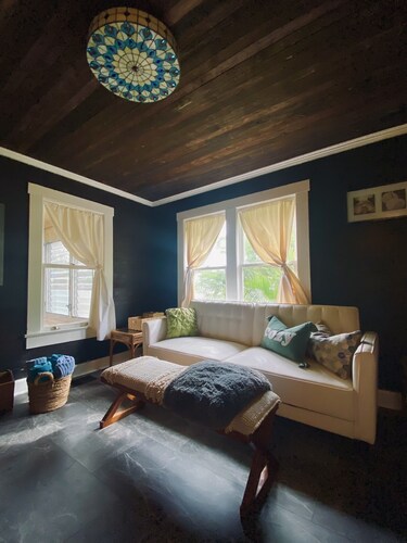 Clearwater Cottage - 2 BR / 1 Bath