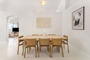 Dining - Modern Boho Retreat Strip View, Pool, Games 4br/3b (Henderson)