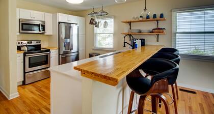 Spacious Home Near Downtown – Perfect for Groups