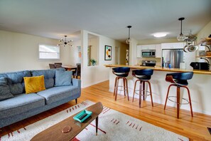 Smart TV - Spacious Home Near Downtown – Perfect for Groups (Chattanooga)