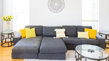 Fernseher, Kamin, Arbeitsbereiche