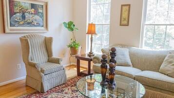 TV, fireplace, offices