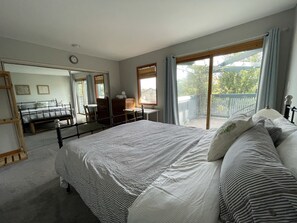 4 habitaciones, escritorio, tabla de planchar con plancha y wifi gratis