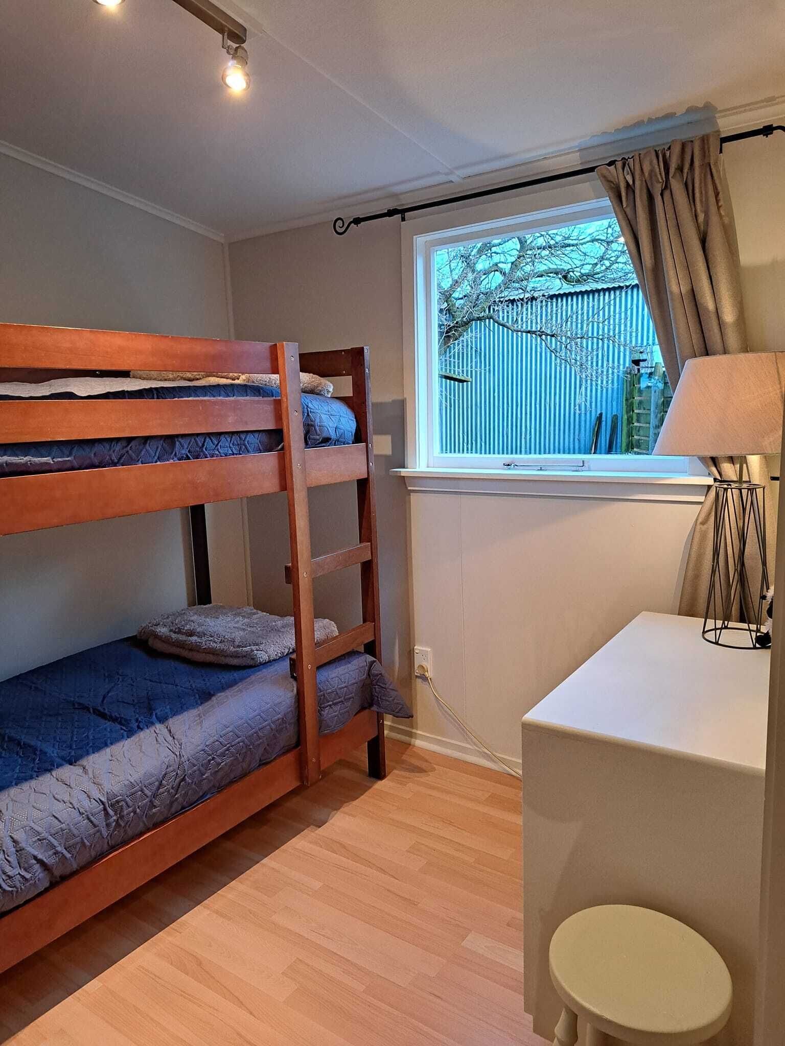 2 bedrooms, iron/ironing board, travel cot, free WiFi