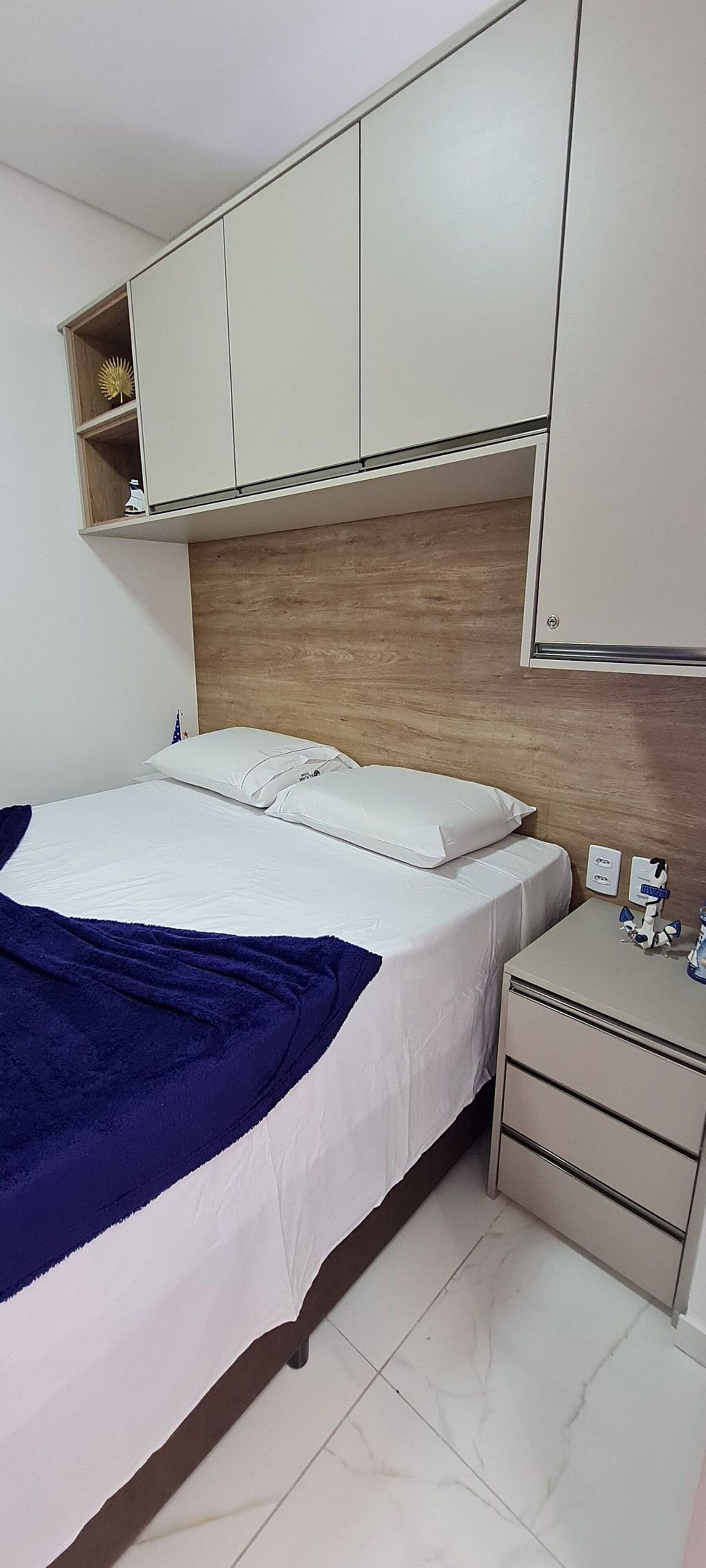 Egyptian cotton sheets, premium bedding, desk, laptop workspace