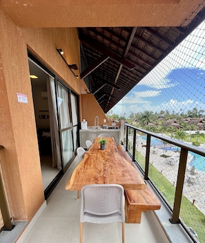 BX03I - 201 - Estrela do Mar 324587850 FLAT 201 EM FRENTE PISCINA | Outdoor dining